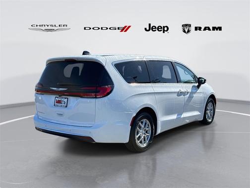 2026 Chrysler Pacifica L
