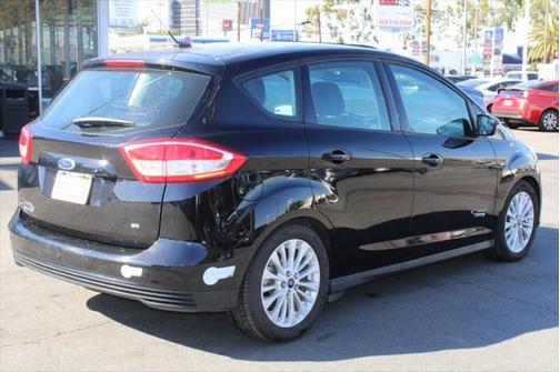 Photo 4 of 36 of 2017 Ford C-Max Energi SE
