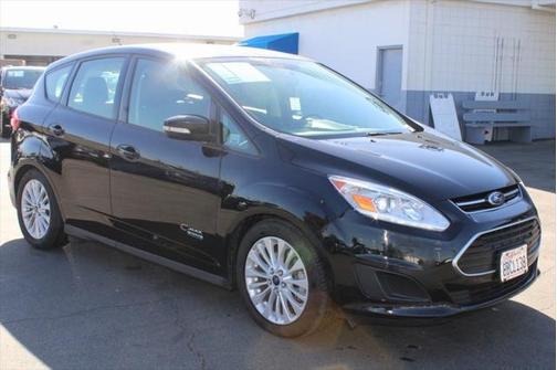 Photo 3 of 36 of 2017 Ford C-Max Energi SE
