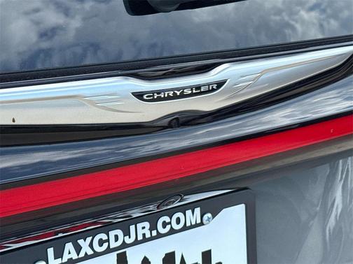2025 Chrysler Pacifica L