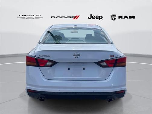 2023 Nissan Altima SR FWD