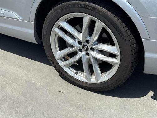 2017 Audi Q7 3.0T Prestige