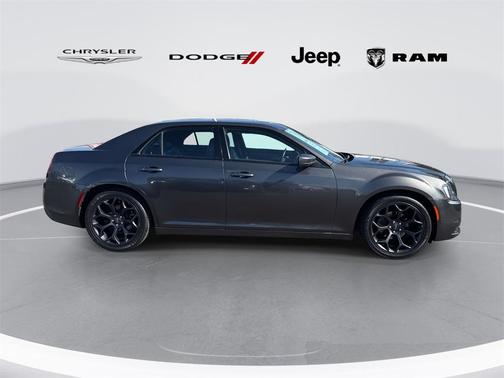 2019 Chrysler 300 S