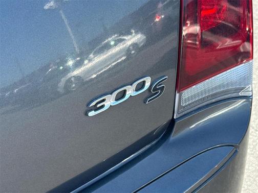 2019 Chrysler 300 S