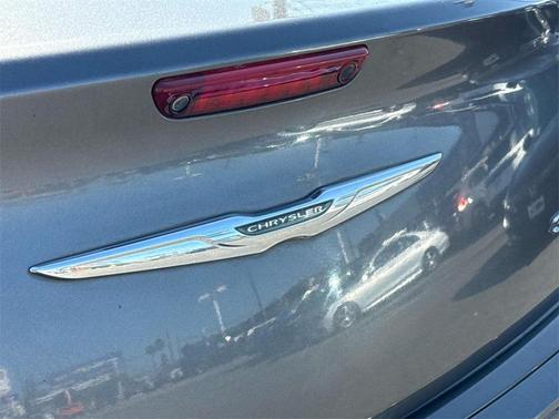 2019 Chrysler 300 S
