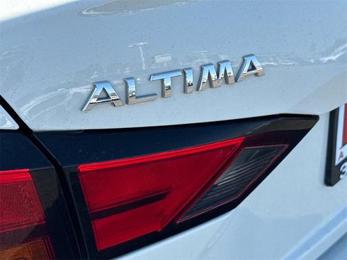 2022 Nissan Altima S FWD