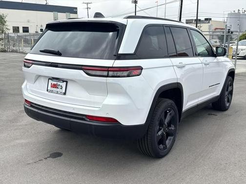 2025 Jeep Grand Cherokee Altitude