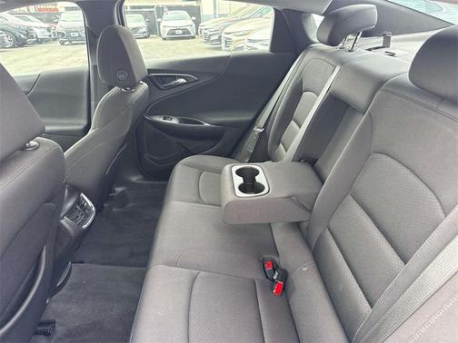 2022 Chevrolet Malibu FWD LT