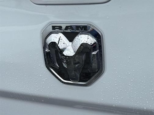 2022 RAM 2500 Big Horn Crew Cab 4x4 6'4' Box