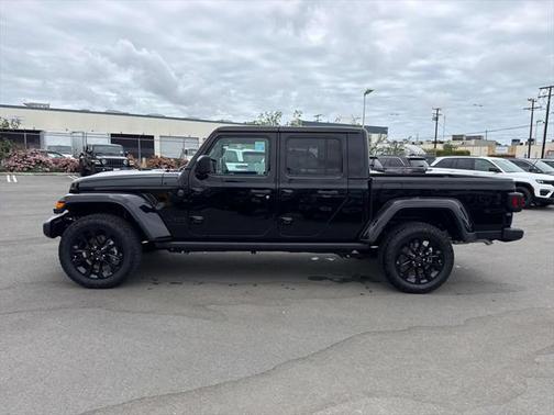 2025 Jeep Gladiator Nighthawk