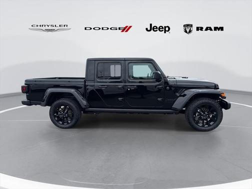 2025 Jeep Gladiator Nighthawk