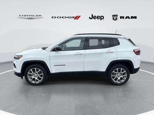 2022 Jeep Compass Latitude Lux