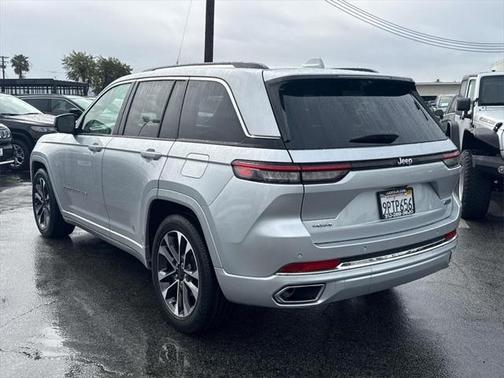 2022 Jeep Grand Cherokee Overland