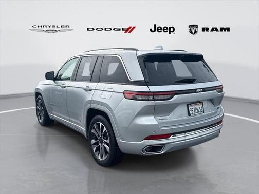 2022 Jeep Grand Cherokee Overland