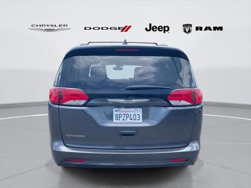 2021 Chrysler Voyager LXI