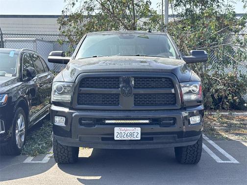 2017 RAM 2500 Laramie Crew Cab 4x4 6'4' Box