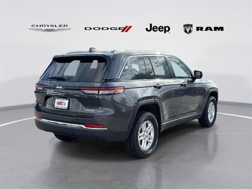2022 Jeep Grand Cherokee Laredo