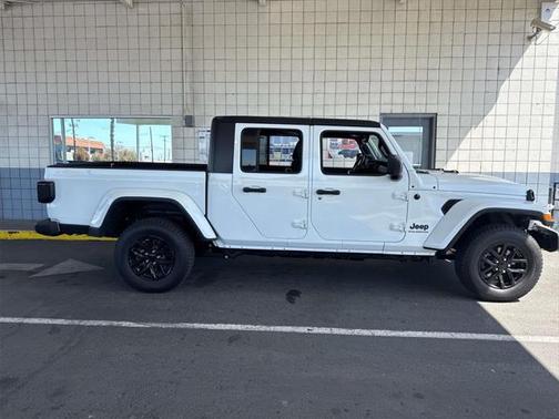 2023 Jeep Gladiator Sport S