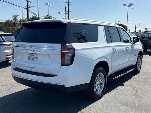 2023 Chevrolet Suburban LT