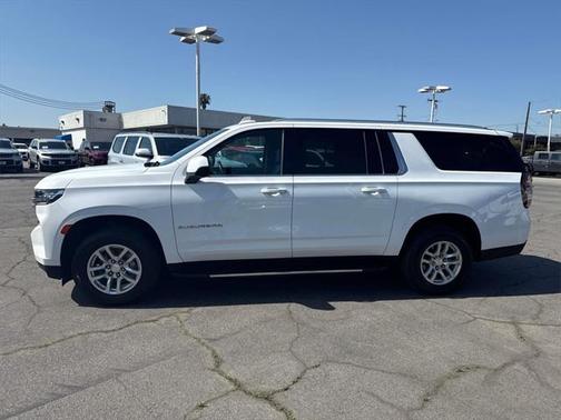 2023 Chevrolet Suburban LT