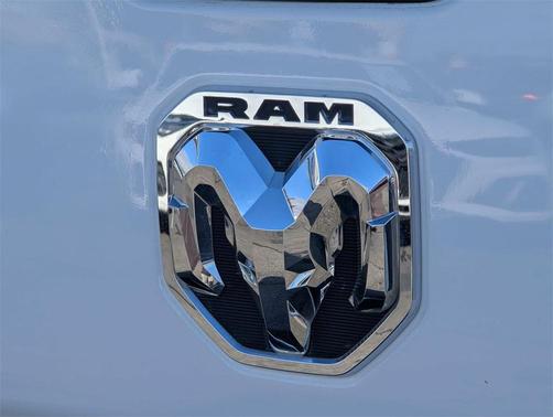 2023 RAM 2500 Big Horn Crew Cab 4x4 8' Box