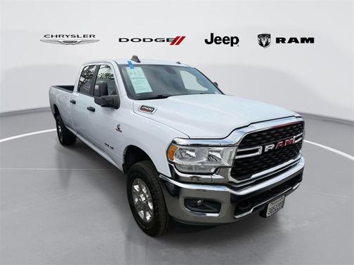 2023 RAM 2500 Big Horn Crew Cab 4x4 8' Box