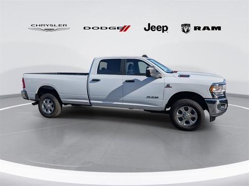 2023 RAM 2500 Big Horn Crew Cab 4x4 8' Box