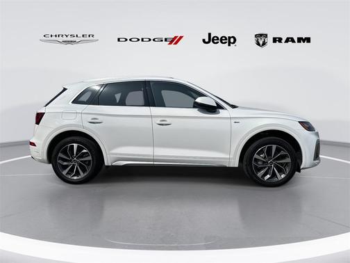 2023 Audi Q5 45 S line Premium Plus