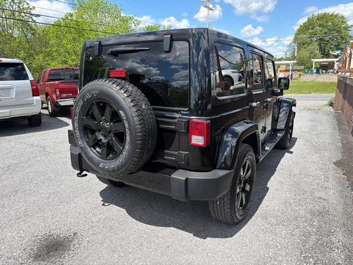 Black Clearcoat 2014 Jeep Wrangler Unlimited Altitude