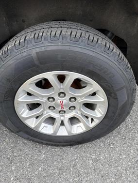 Quicksilver Metallic 2020 GMC Yukon SLE