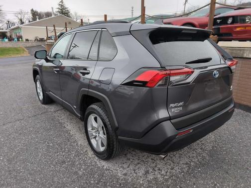 2020 Toyota RAV4 Hybrid LE