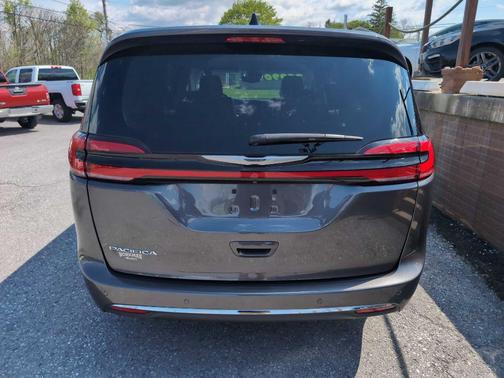GRAY 2023 Chrysler Pacifica Touring L