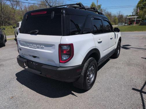 Oxford White 2021 Ford Bronco Sport Badlands