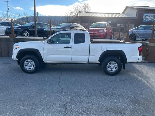 2021 Toyota Tacoma SR