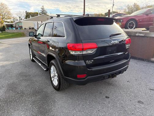 2017 Jeep Grand Cherokee Laredo