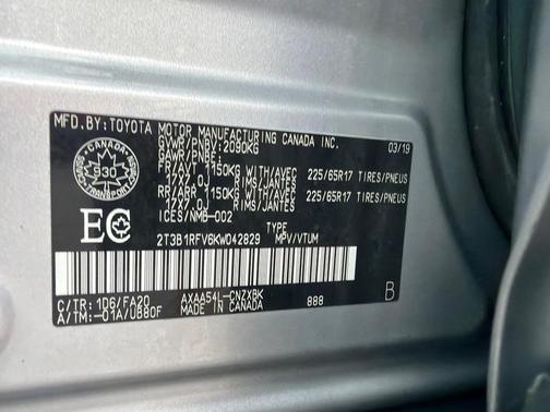 Silver Sky Metallic 2019 Toyota RAV4 LE