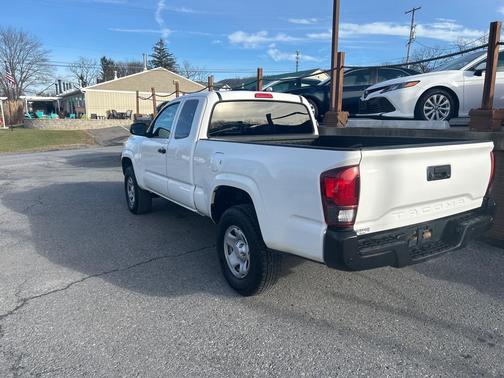 2019 Toyota Tacoma SR
