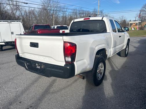 2019 Toyota Tacoma SR