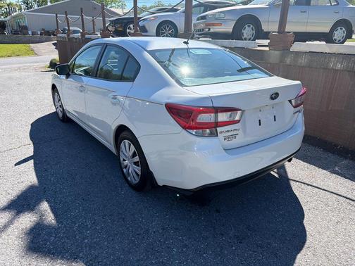Crystal White Pearl 2022 Subaru Impreza Base