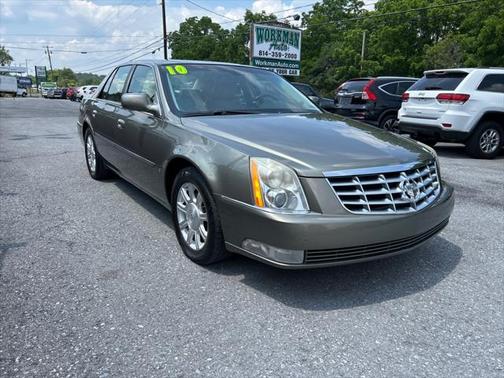 2010 Cadillac DTS Base