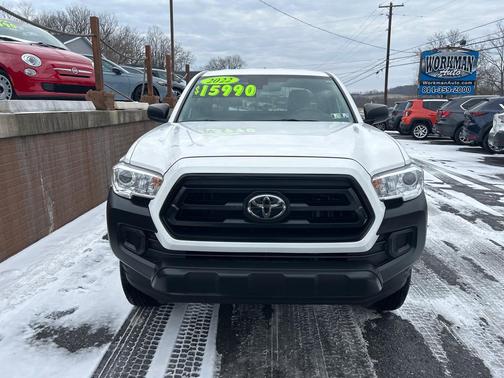 2022 Toyota Tacoma SR