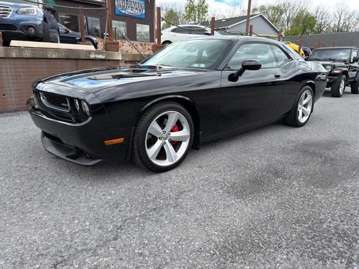Brilliant Black Crystal Pearlcoat 2009 Dodge Challenger SRT8