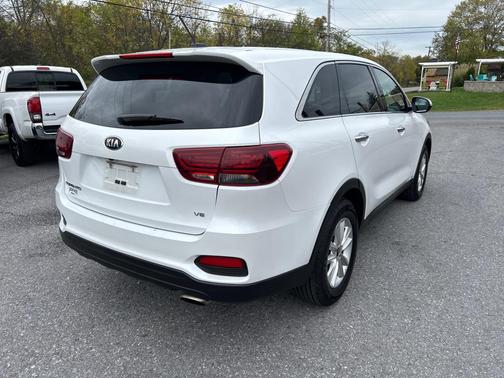 2019 Kia Sorento LX