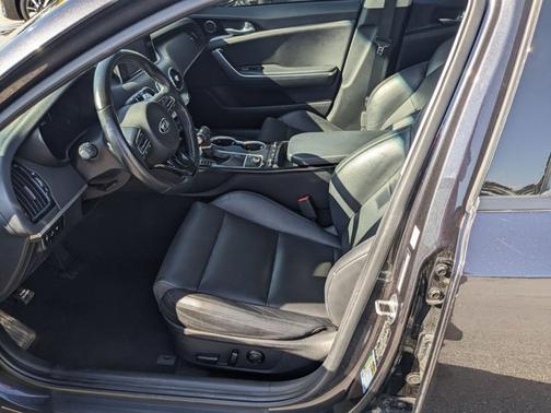 2019 Kia Stinger Base