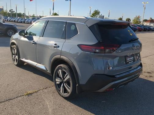2022 Nissan Rogue SL