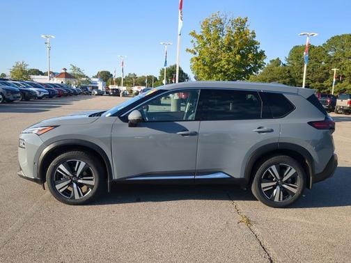 2022 Nissan Rogue SL