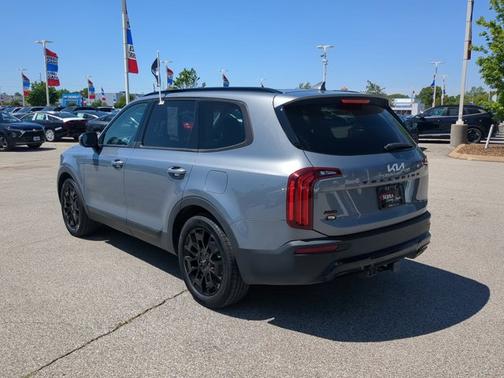 Everlasting Silver 2022 Kia Telluride SX