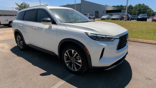 2022 INFINITI QX60 LUXE