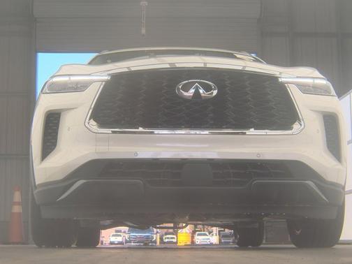 2022 INFINITI QX60 LUXE