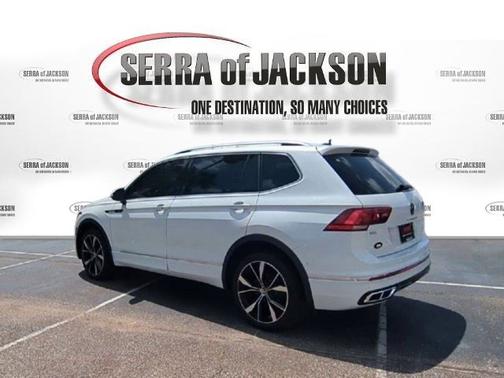 2023 Volkswagen Tiguan SEL R-Line